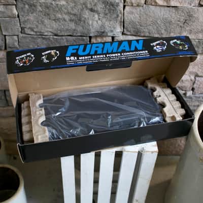 Open Box Mint - Furman Merit Series M-8LX Power Conditioner image 2