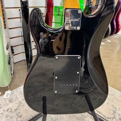 Squier Classic Vibe '70s Stratocaster HSS with Maple Fretboard - Black image 7