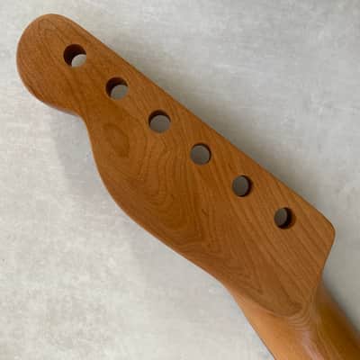 Roasted Maple / Rosewood Telecaster neck - Nitro Satin - SS Frets - Bone nut image 11