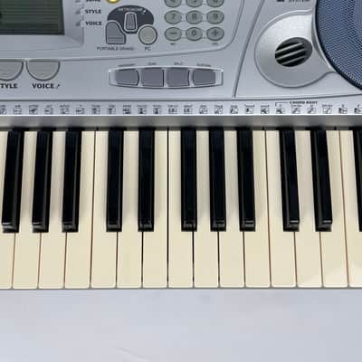 Yamaha PSR-275 Portatone Portable Electronic Keyboard Silver
