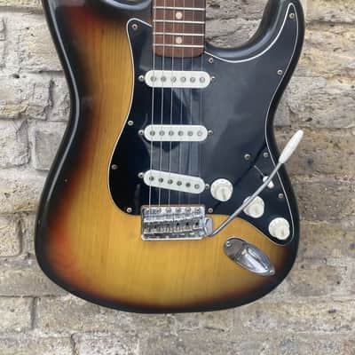 Fender Stratocaster 1975 - 3 Tone Sunburst image 1