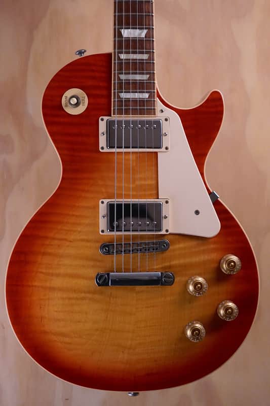 Gibson Les Paul Traditional Electric Guitar in Heritage Cherry Sunburst image 1