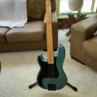 Fender Player Precision Bass with Maple Fretboard 2018 - 2024 - Tidepool image 1