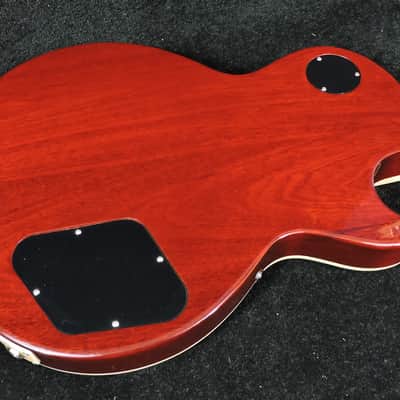 Gibson Les Paul Traditional. Left Handed. 2012 Light Burst image 4