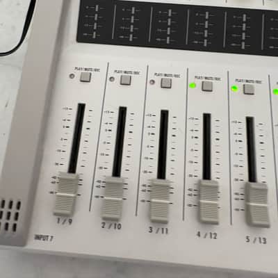 Zoom R16 USB Audio Interface / Digital Multitrack Recorder / Control Surface 2010s - White Bild 6