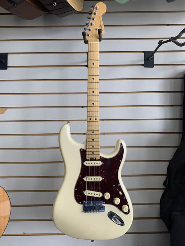 USED Fender 2018 American Elite Stratocaster made in Corona California