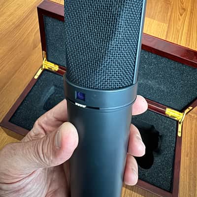 Neumann U 87 Ai mt Large Diaphragm Multipattern Condenser Microphone 1986 - Present - Matte Black image 4