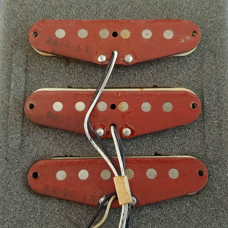 * * * Ultra-Rare Vintage 1982 Fender "Red Bottom" Staggered Pickup Set * * * image 1
