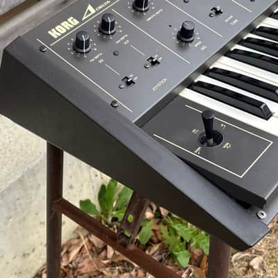 KORG DL-50 DELTA servicedan strings synthesizer serviced image 2