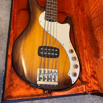 Fender American Deluxe Dimension Bass V 2014 - 2016 - Violin Burst image 2