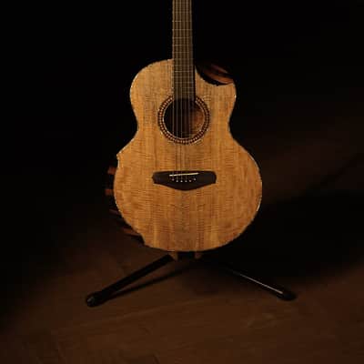 Batiksoul Guitars No.121 Grand Concert 2024 Flamed Mango Top image 1
