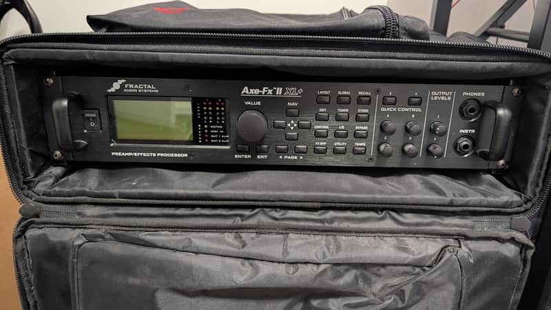 ギター Fractal Audio Systems Axe-Fx II XL+ Fractal Audio Axe FXII XL+ W/ MFC-101 And EV-1 - Used