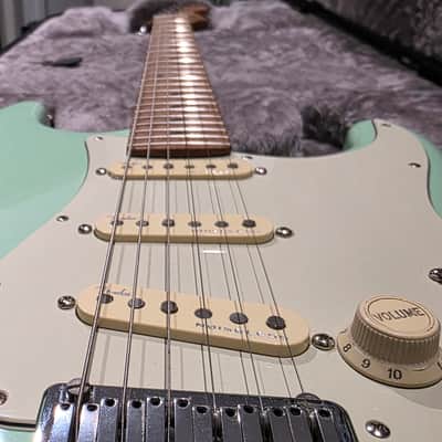 Fender American Ultra Stratocaster with Roasted Maple Fretboard 2024 - Surf Green image 10