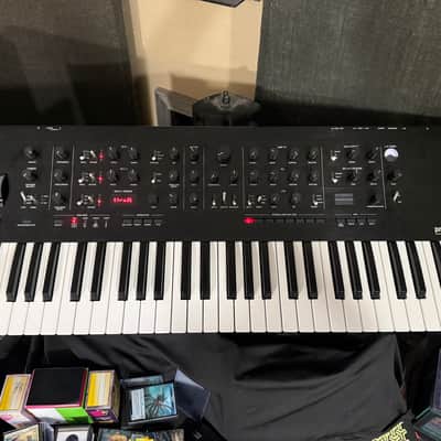 Prologue 16 Polyphonic 61-Key 16-Voice Analog Synthesizer