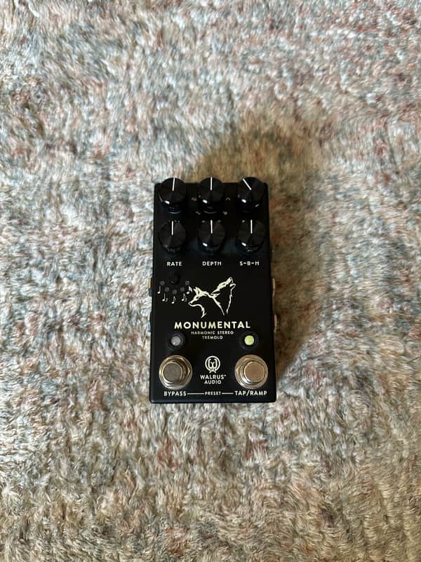 Walrus Audio Monumental Stereo Harmonic Tap Tremolo