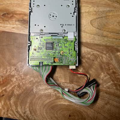 Akai MPC 2000/2000XL Floppy Disk Drive 1999 WORKING image 4