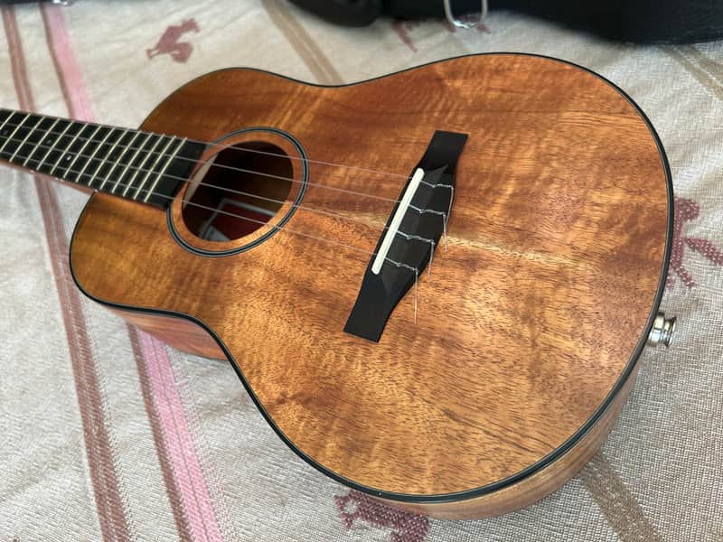 Mya-Moe Curly Koa Tenor Classic 2014 - hand-rubbed oil finish