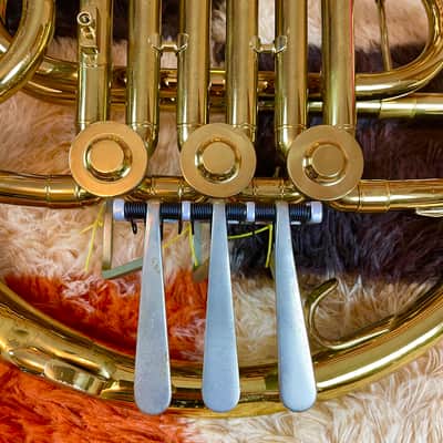 King 618 Single French Horn W/ Case (Plays Great!) image 4