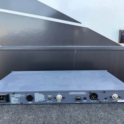 EV Electro-Voice MR2500 Dual Diversity Wireless Receiver image 2