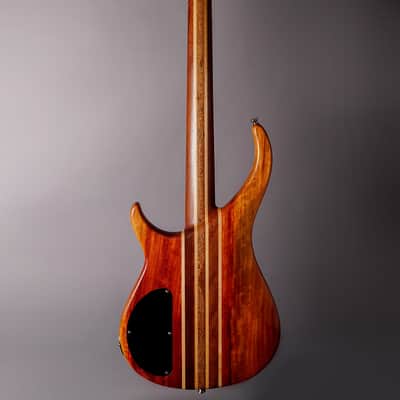 Peavey Zephyr 4 String NTB Neck Through Bass Guitar Bubinga/Maple/Mahogany image 3