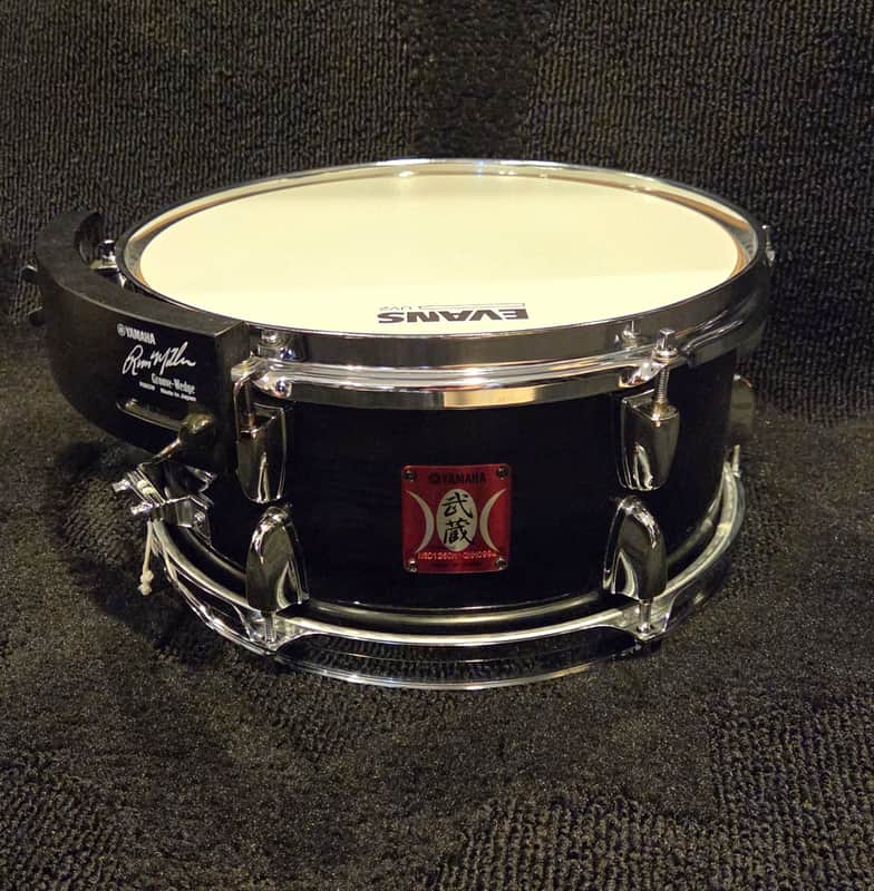 Yamaha Musashi 5.5x12 Snare Drum - Black Gloss image 1