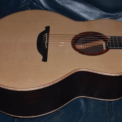 Hsienmo F Model- Rosewood 2026 - Satin Sheen image 4