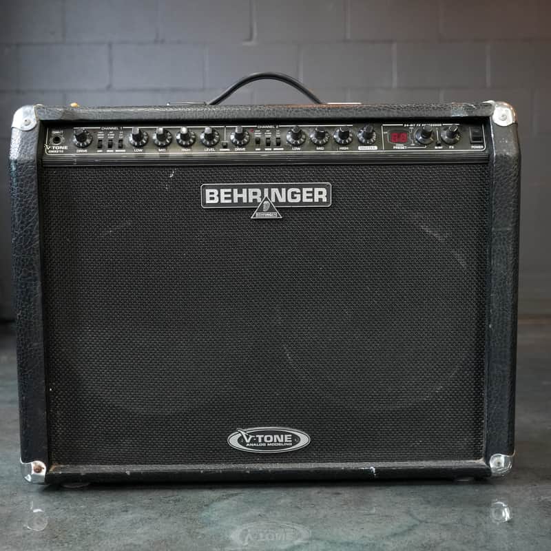 2000’s Behringer GMX210 True Analog Modeling 2 x 30W Stereo Gu…