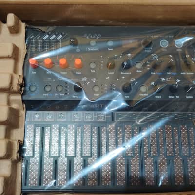 Arturia MicroFreak Stellar 25-Key Algorithmic Synthesizer 2023 - Present - Black image 5