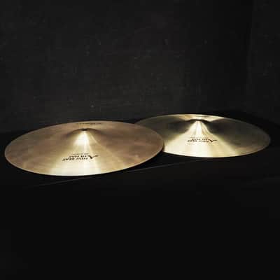 Zildjian USED ​​90s A Zildjian New Beat HiHat 14 pair [Top:1114g/Bottom:1426g] image 7
