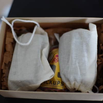 Mojo Uk NOS Wire PAF Set - Double Cream - Aged Covers image 5
