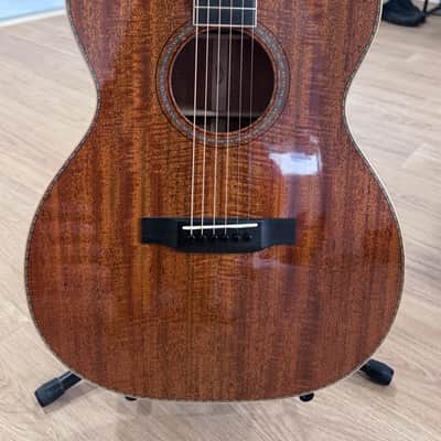 Martin Custom Shop 000-14 Fret – Fiddleback Mahogany – Mint, Original Owner 2016 - Fiddleback Mahogany image 1