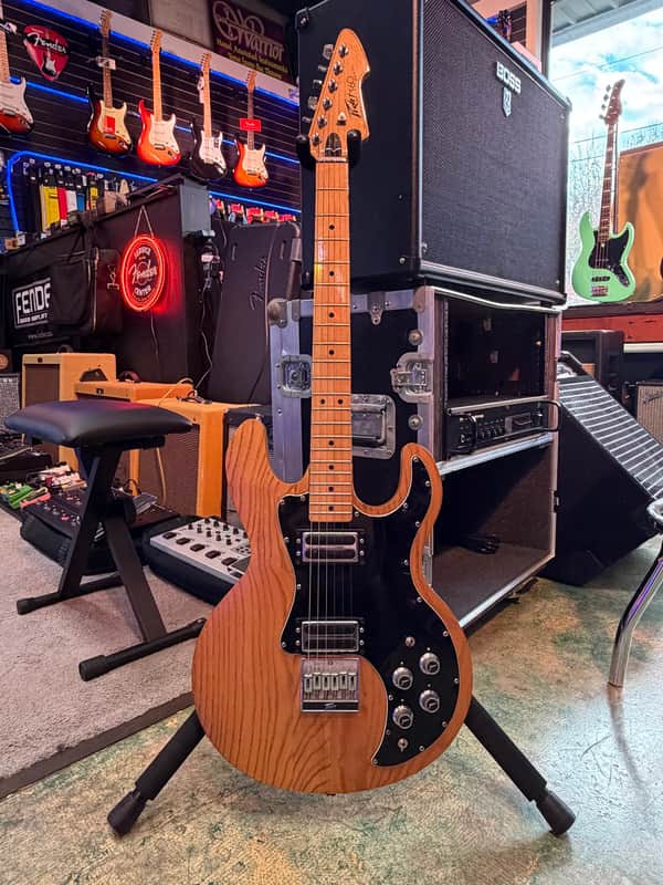 Peavey T-60 with Maple Fretboard 1978 - 1988 - Natural image 1