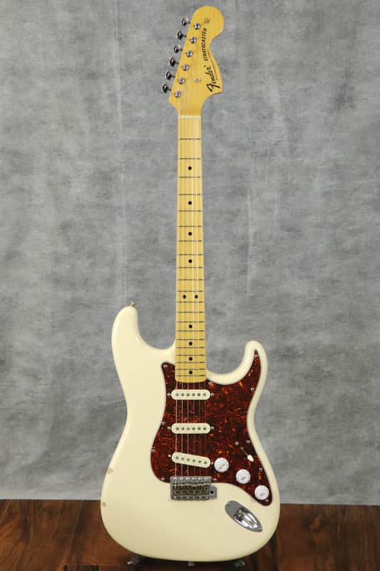Fender Japan Exclusive Classic 68 Stratocaster MOD Vintage White
