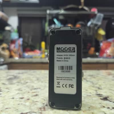 Mooer Micro Preamp 012 US Gold 100 pedal image 3