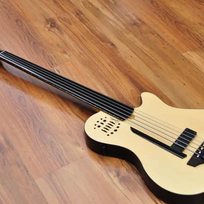 Godin A5 Ultra  Fretless A/E Natural image 4
