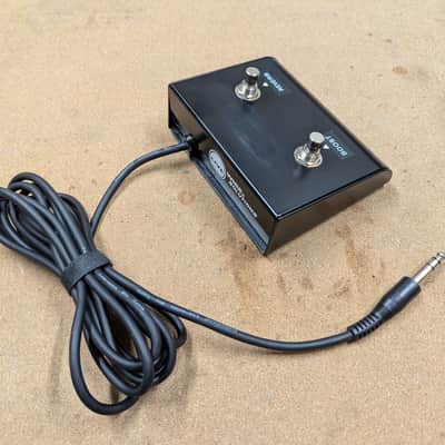 Live Wire 2-Button (Marshall style) Footswitch - Black image 4