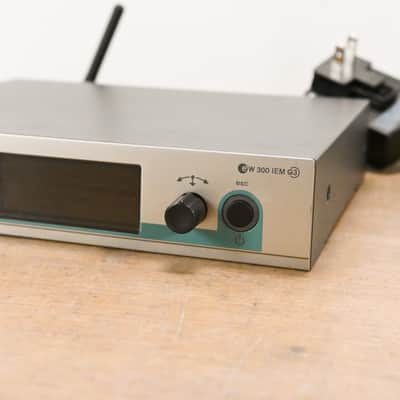Sennheiser ew 300 IEM G3 Wireless In-Ear Monitoring System - 516-558 MHz CG015AD image 2