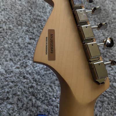 Fender Player II Mustang 2024 - Present - Hialeah Yellow image 16