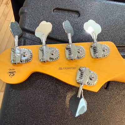Fender American Professional II Precision Bass V with Rosewood Fretboard 2026 - Olympic White image 10