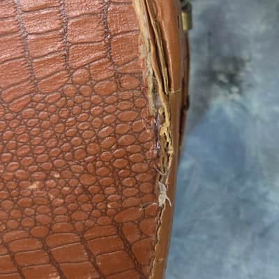Vintage RARE 1955 to 1966 Gibson Branded Faux Alligator Exterior Brown Interior J45 J50 Soft Shell Guitar Case image 12