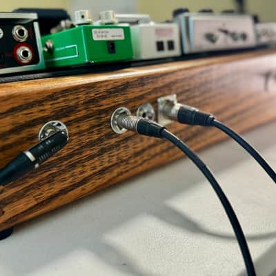 Nell Audio 24x12 Hardwood Pedalboard - I/O, Stereo Routing, XLR DI 2026 - Natural image 6
