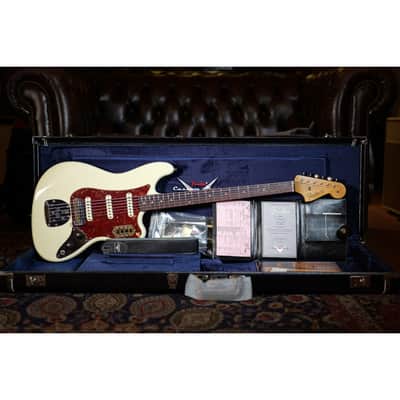 Fender Custom Shop B3 BASS VI Journeyman Aged Vintage White image 11