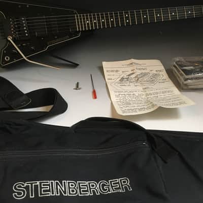 Steinberger GP4T 1986  "Mini V"  Black image 6