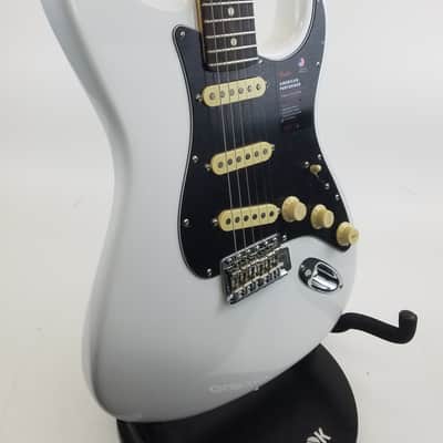 Fender American Performer Stratocaster with Rosewood Fretboard 2022 Arctic White image 3