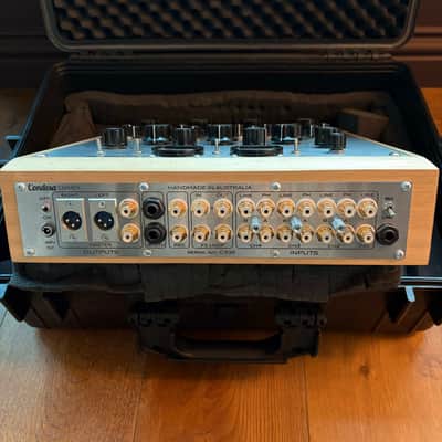Condesa Carmen V incl. FX return, mic/line input, & carry case image 2