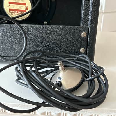 FENDER VIBRO CHAMP 1978 EU version 200-240 volt, incl. Footswitch image 12
