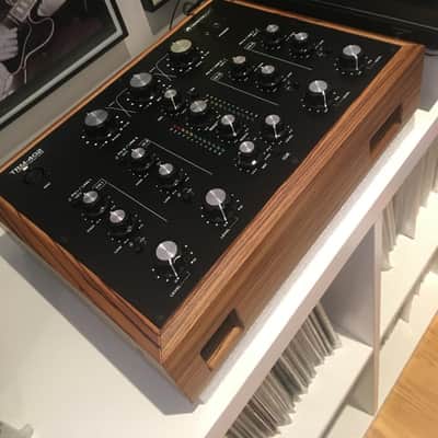 Omnitronic TRM 402 + WOOD frame ( Zebrano Essence) 2021 - Black image 5