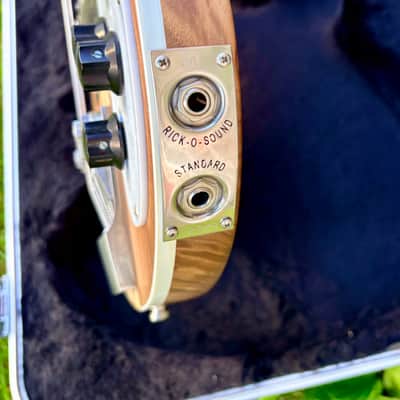Rickenbacker 4003W Walnut 2014 - Present - Natural image 16