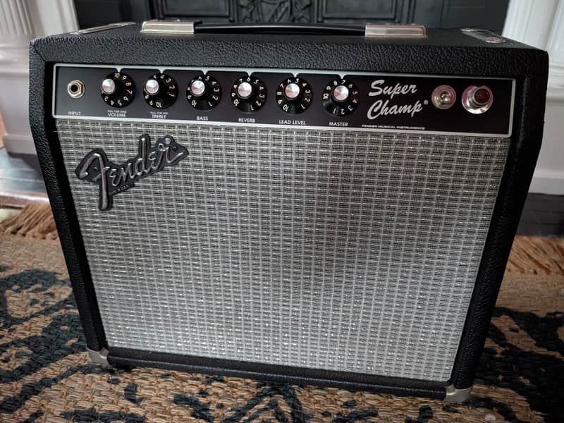Fender Super Champ 18-Watt 1x10" Guitar Combo 1982 - Black image 1