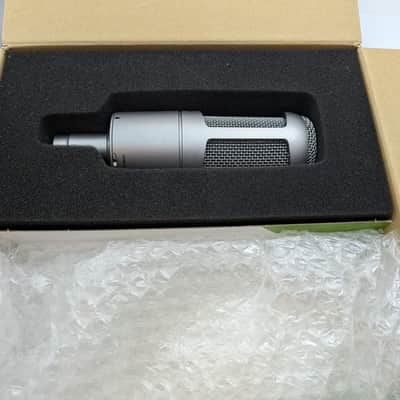 Audio-Technica AT3035 Large Diaphragm Cardioid Condenser Microphone 2010s - Silver image 2